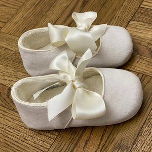 Mayoral Velvet Bow Tie Ivory Mary Jane Shoes, 9M